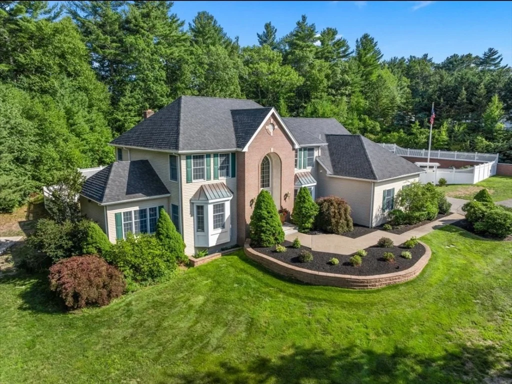 Photo of 256 Hillcrest Rd
