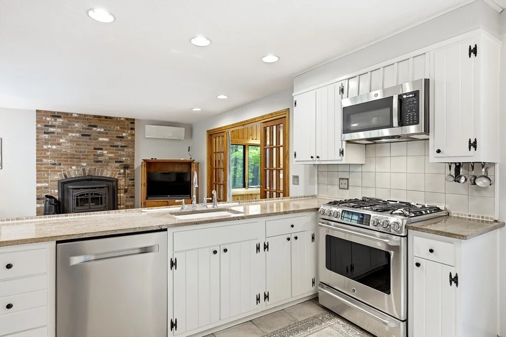 Photo of 591 Kennedy Road