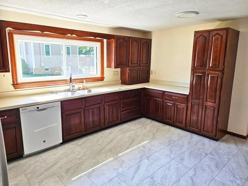 Photo of 5 Stanford Cir