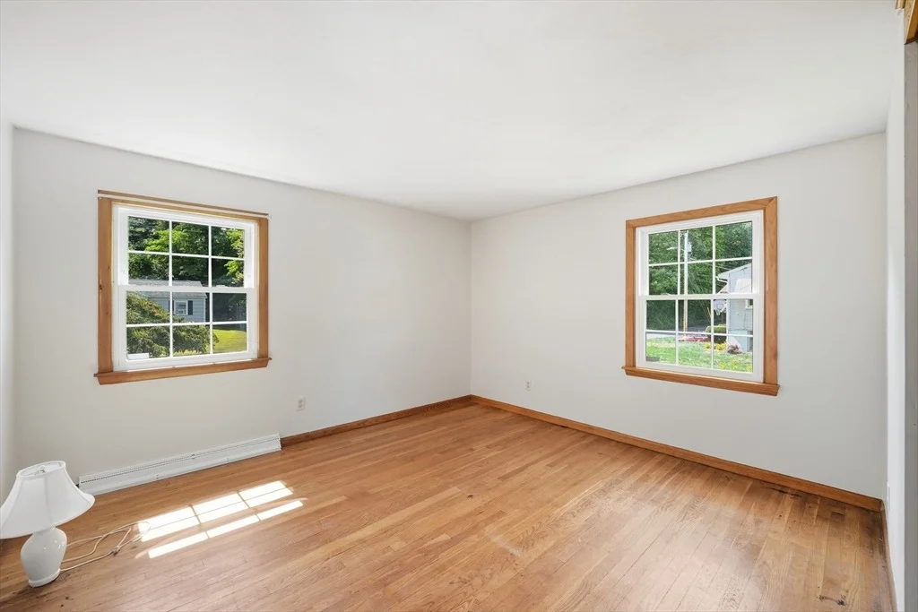 Photo of 89 Meadowbrook Rd