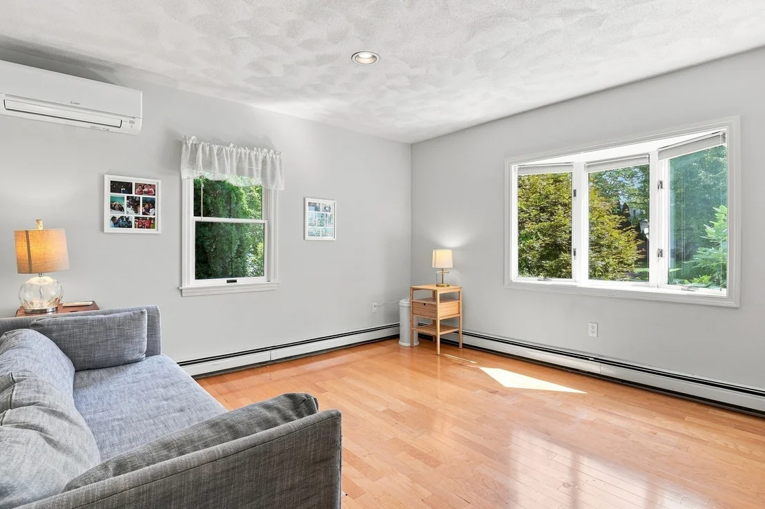 Photo of 19 Forest Avenue