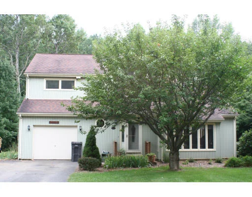 Photo of 954 Russell Road