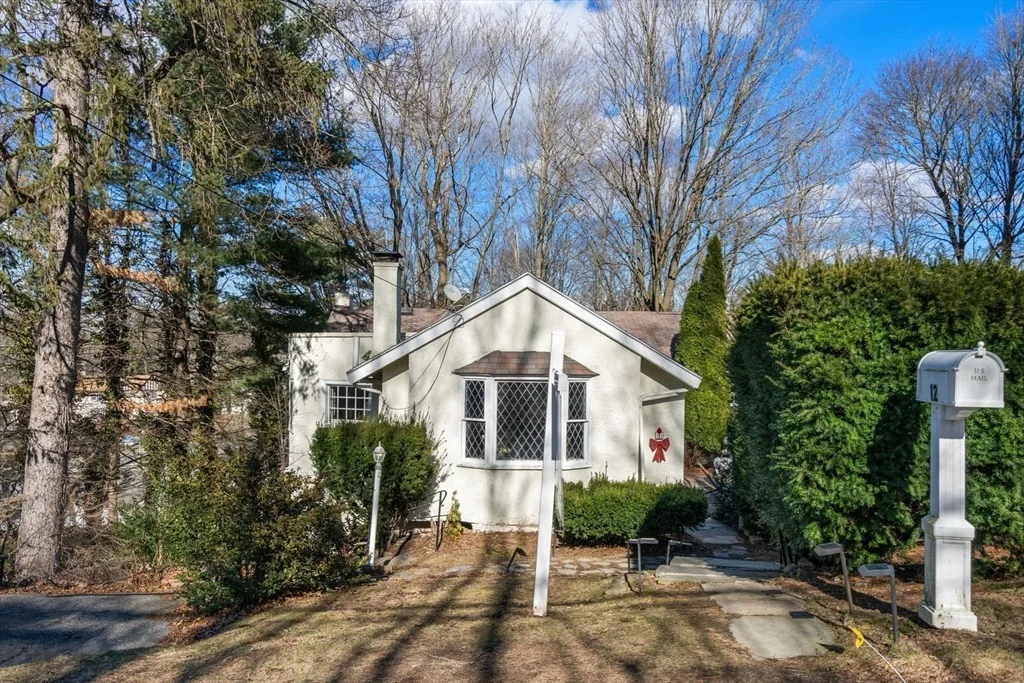 Photo of 12 Wareland Rd