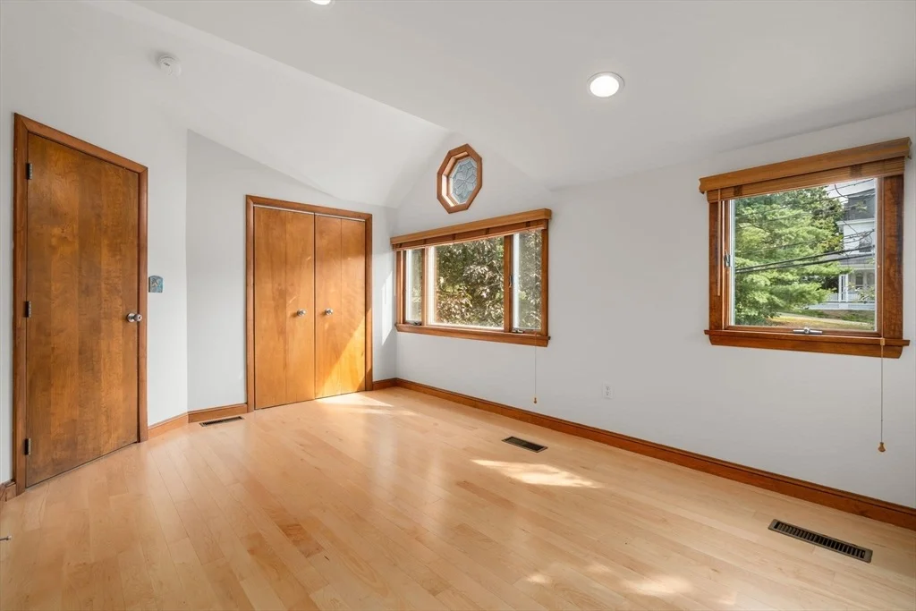 Photo of 341 West St