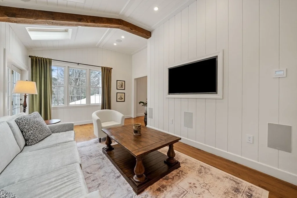 Photo of 25 Longmeadow Road