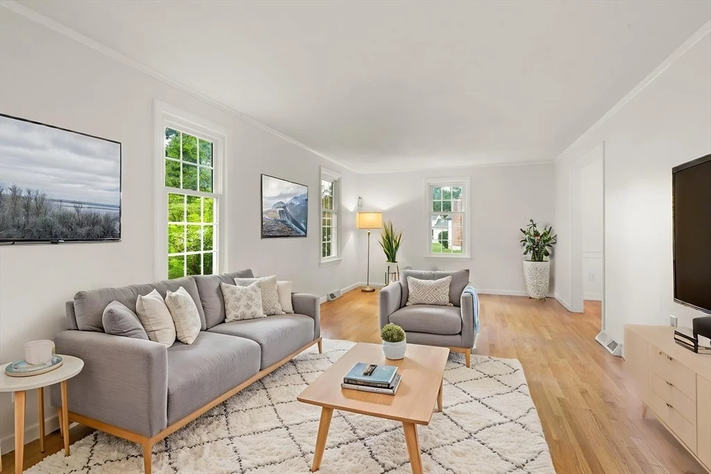 Photo of 368 Acton Rd