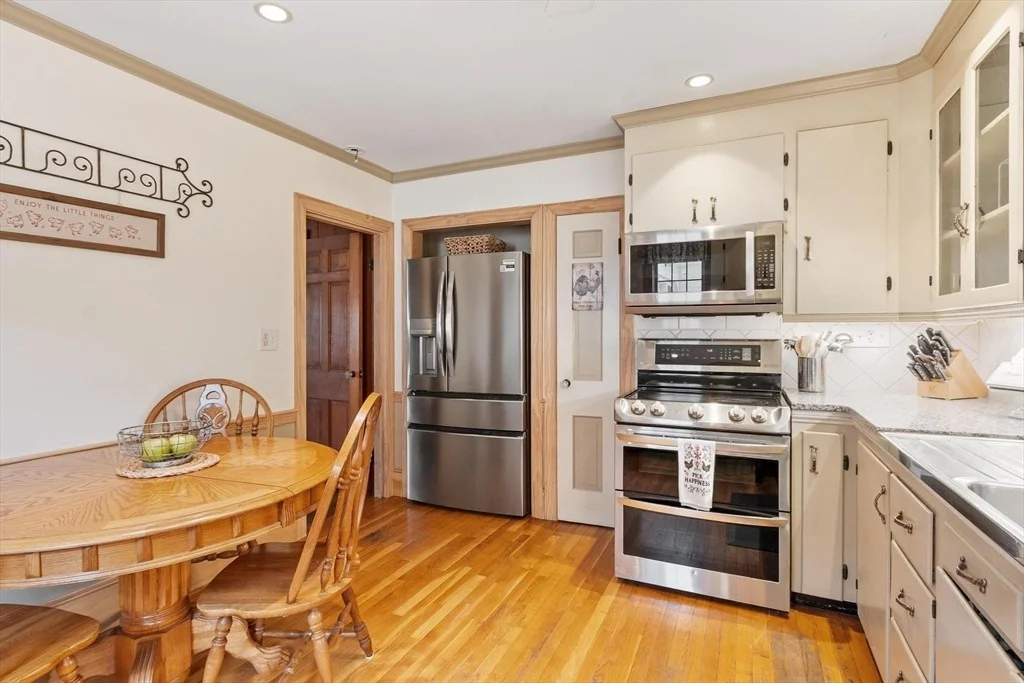 Photo of 289 Sterling Rd