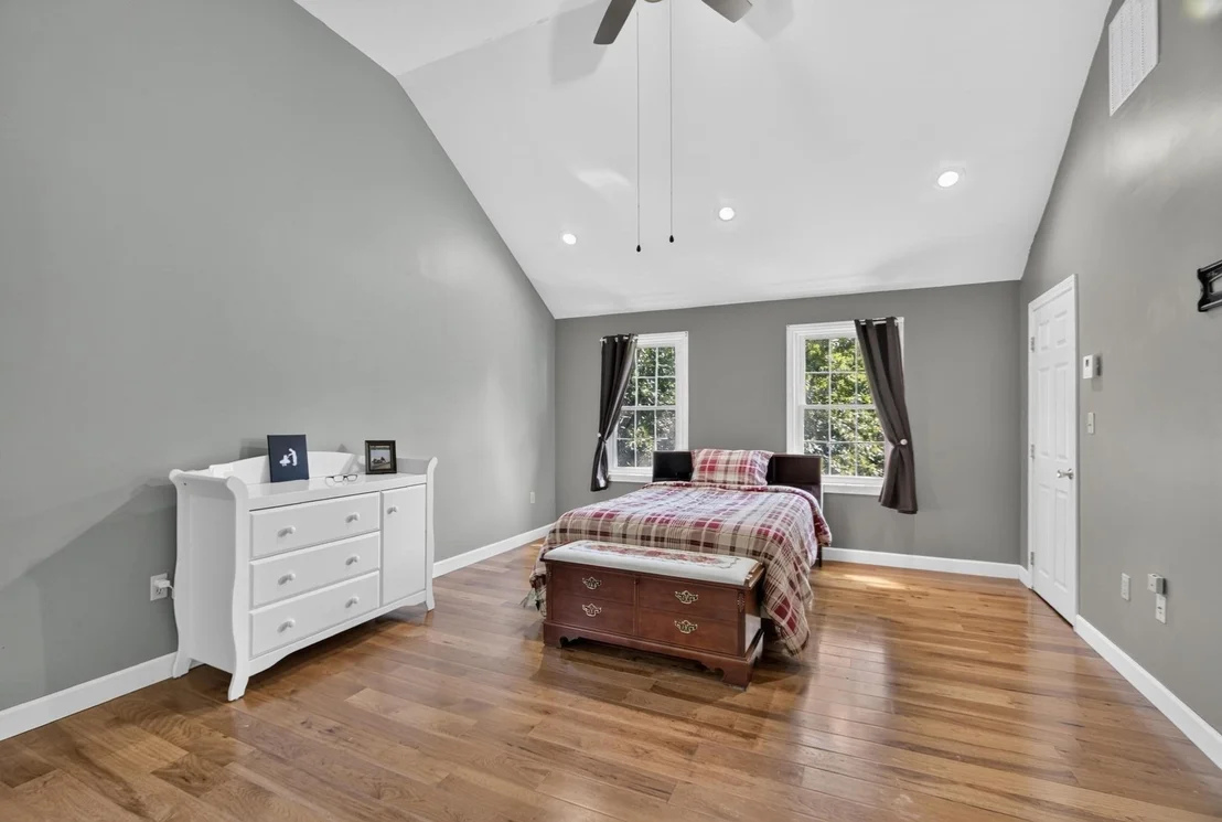 Photo of 6 Paddock Lane