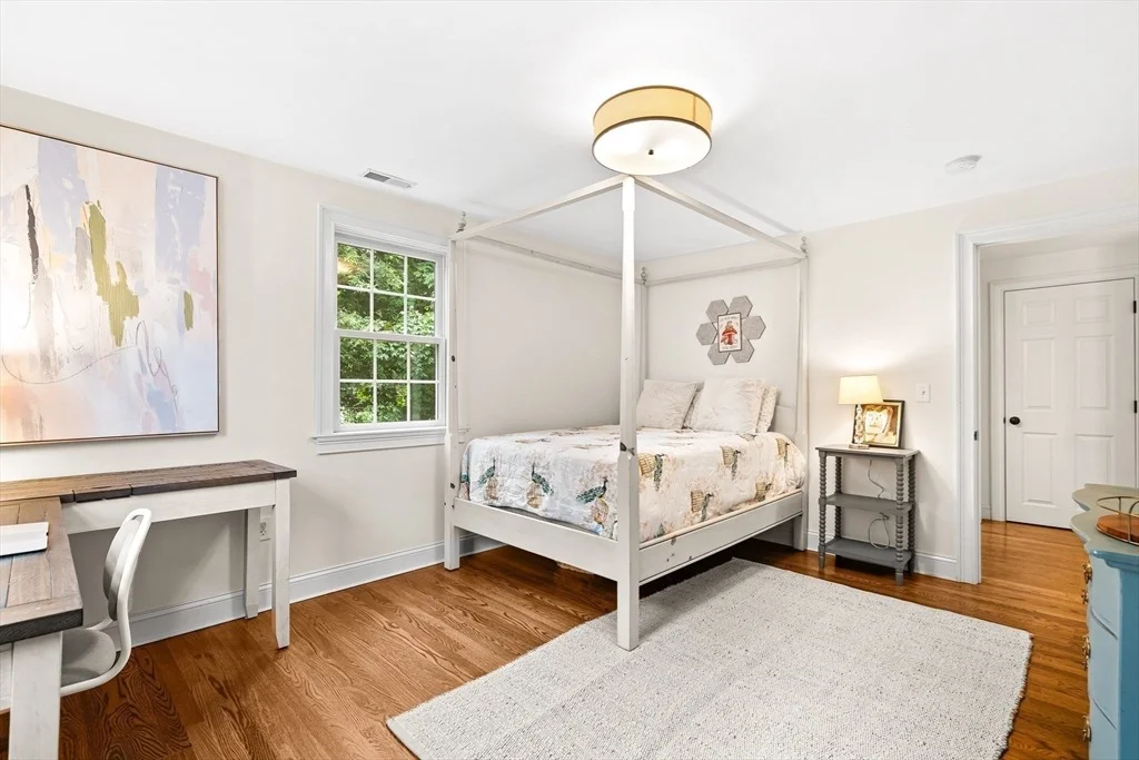 Photo of 10 Kirkland Circle
