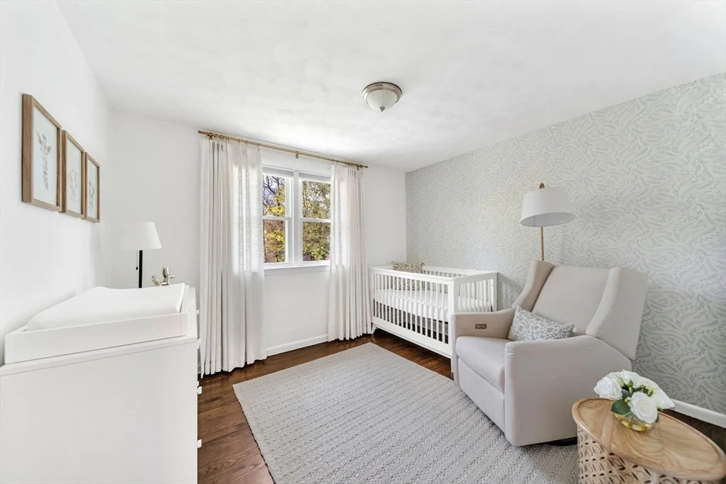 Photo of 72 Oakcrest Rd