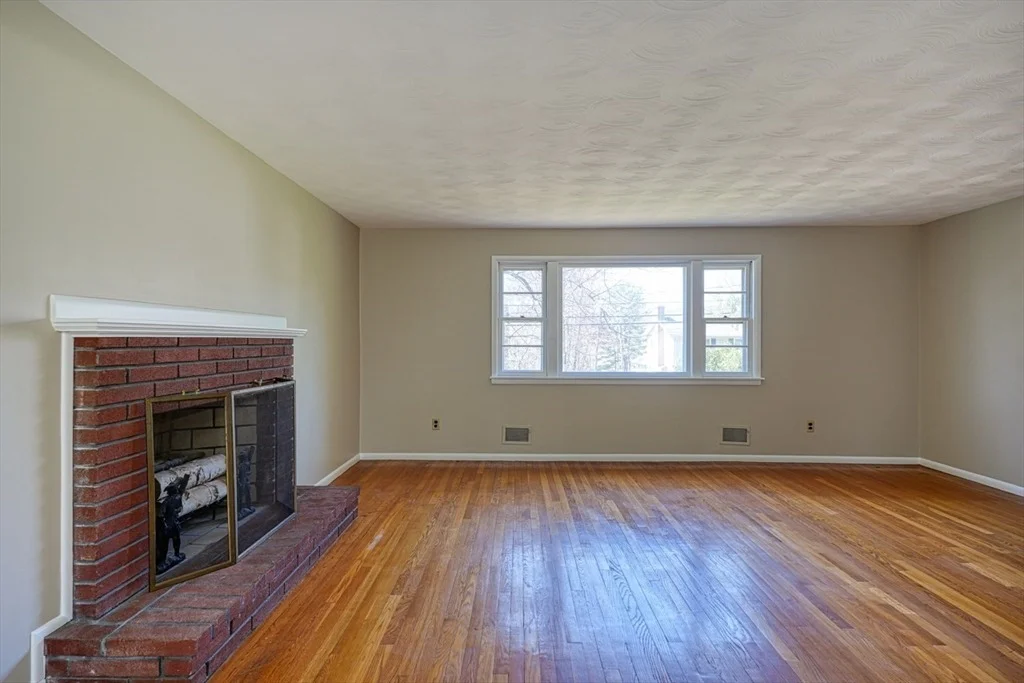 Photo of 49 Lanewood Ave