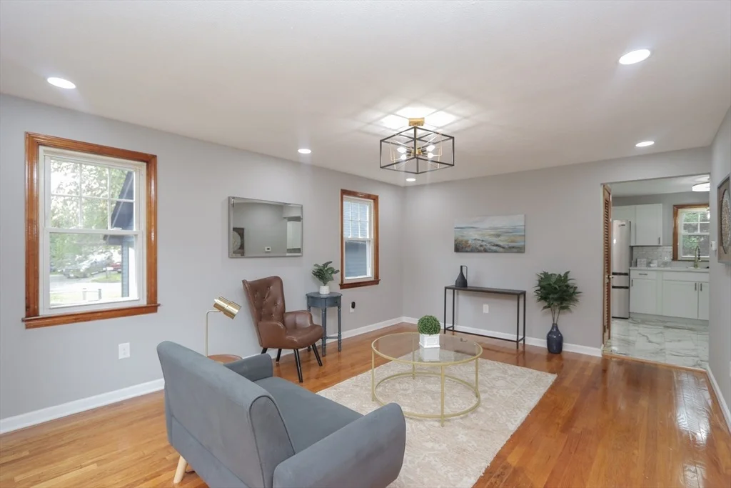 Photo of 127 Gelinas Dr