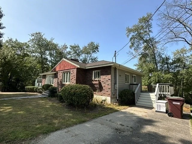Photo of 27 Lantern Ln
