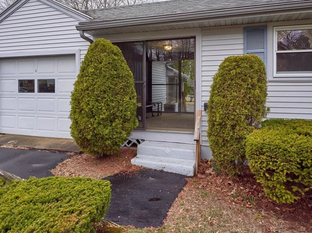 Photo of 12 Chartier Ln
