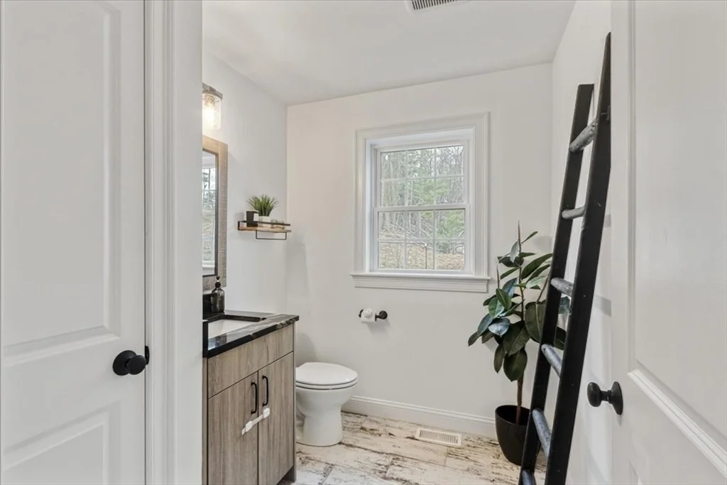 Photo of 4 Barrows Brook Cir