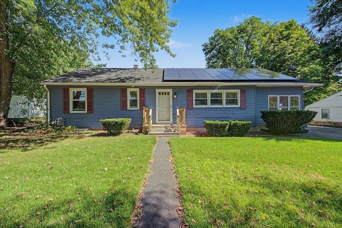 Photo of 369 Breckwood Blvd