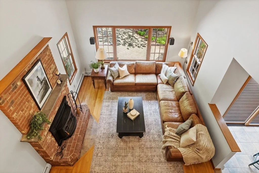 Photo of 825 Brockelman Rd