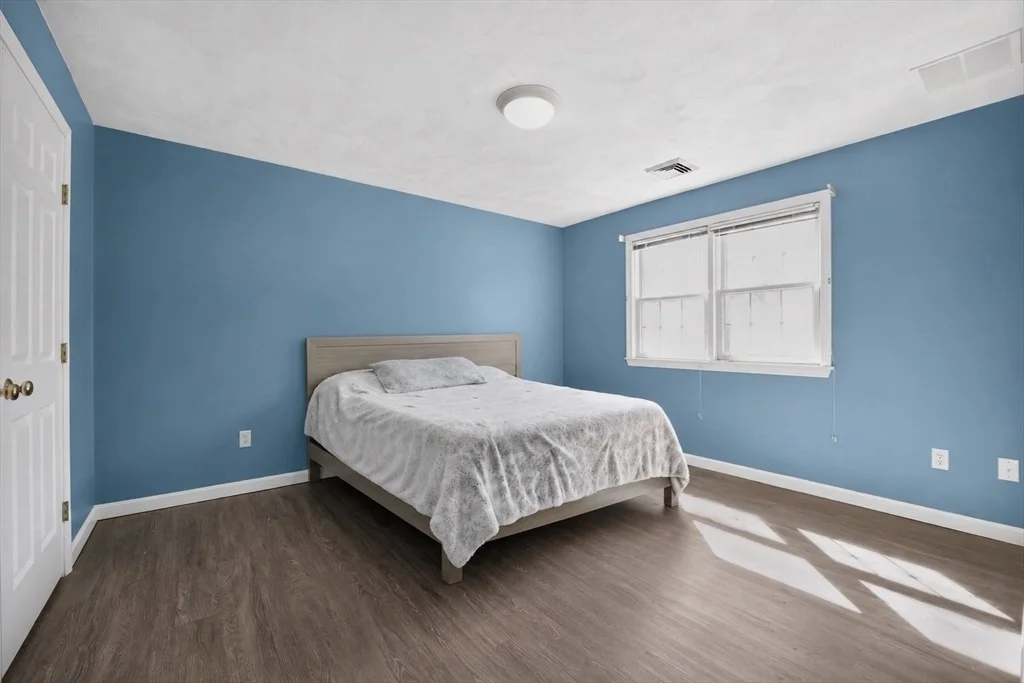 Photo of 79 Emerald Dr