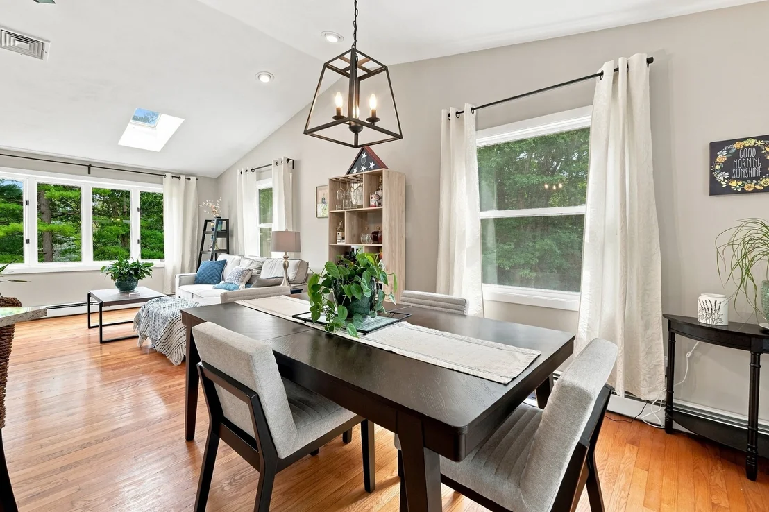 Photo of 32 Mountaindale Rd