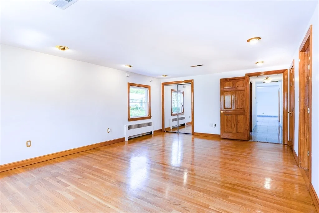 Photo of 12 Longmeadow Rd