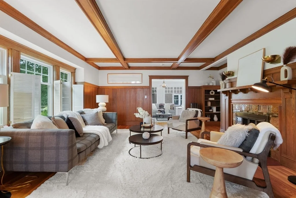 Photo of 855 Commonwealth Ave
