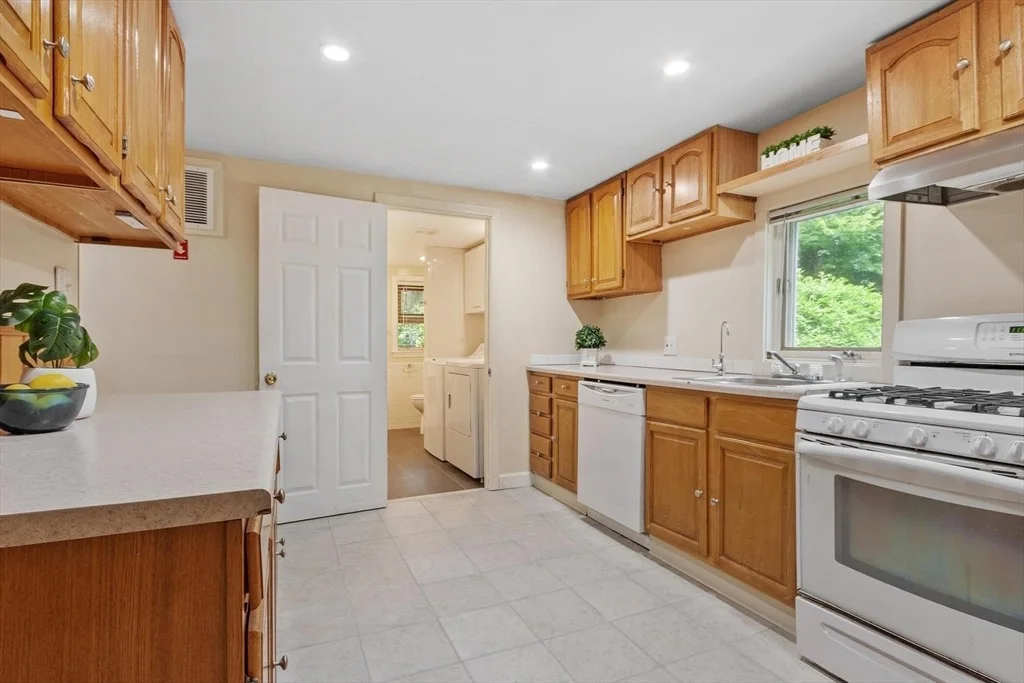 Photo of 42 Fuller Ave