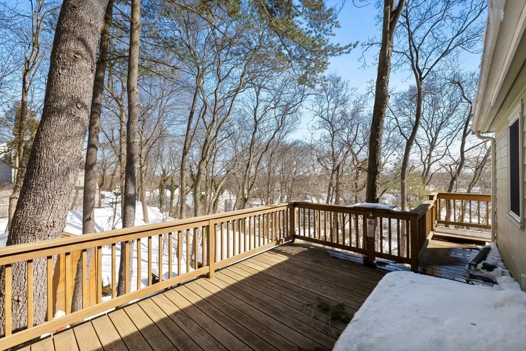 Photo of 43 Woodside Ln