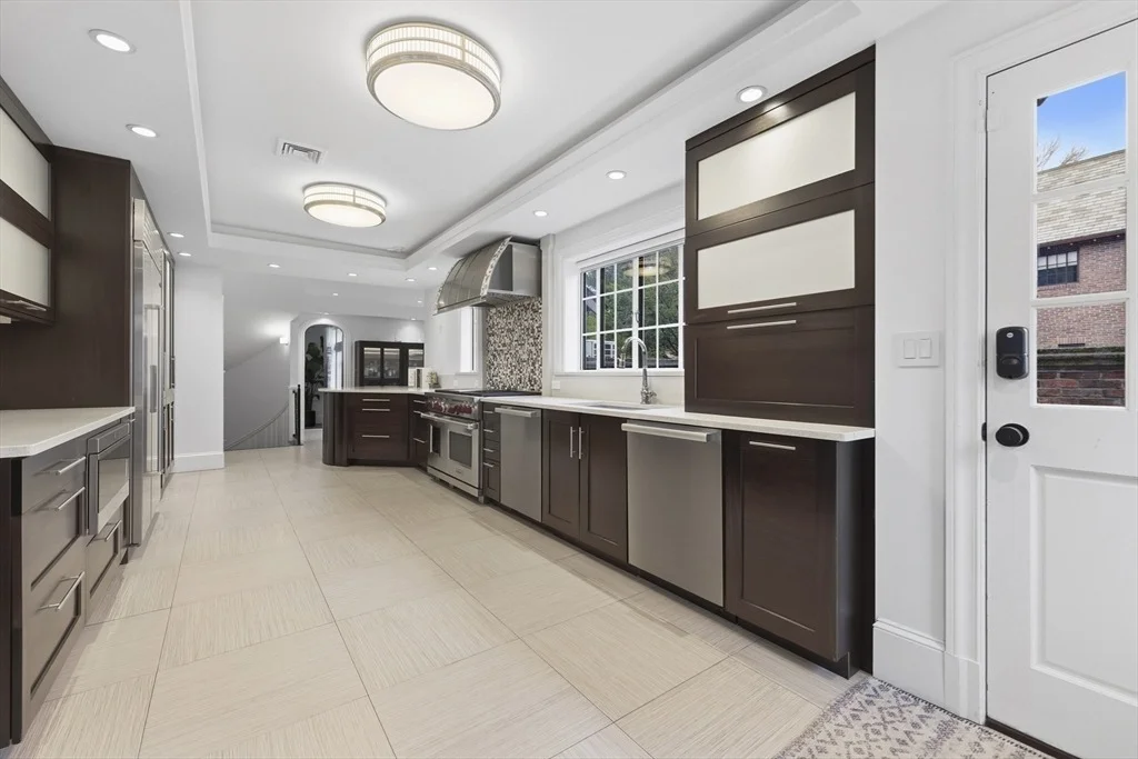 Photo of 98 Carlton St