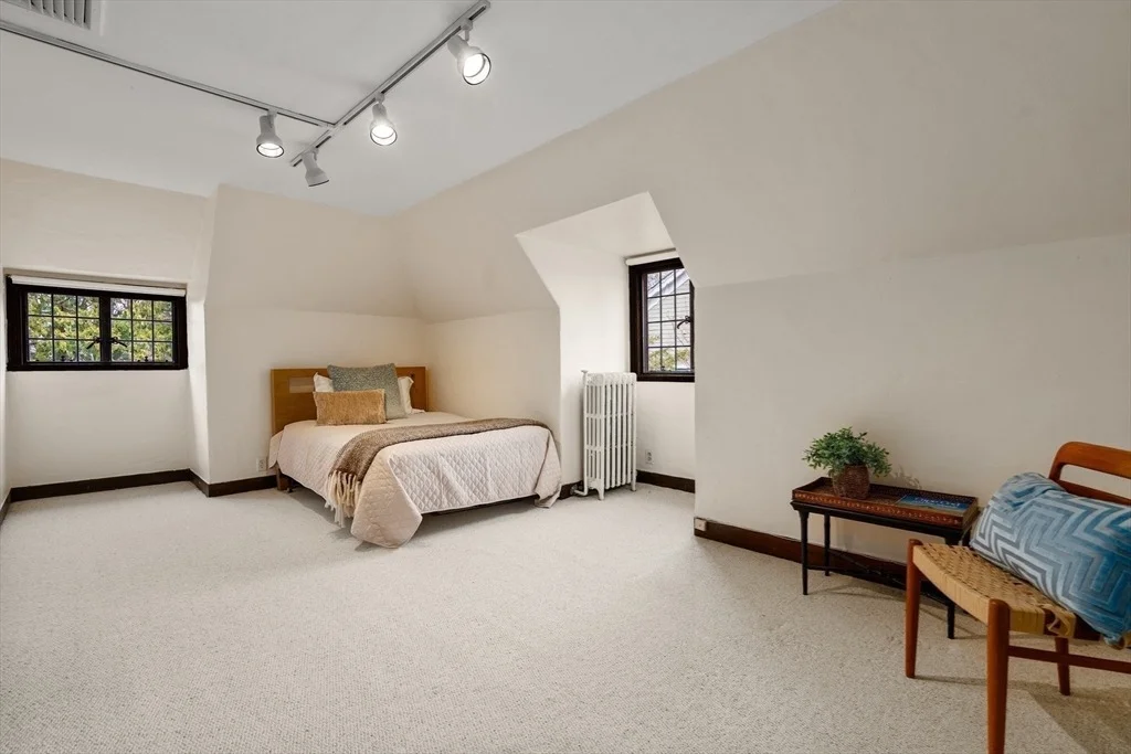 Photo of 8 Penniman Road