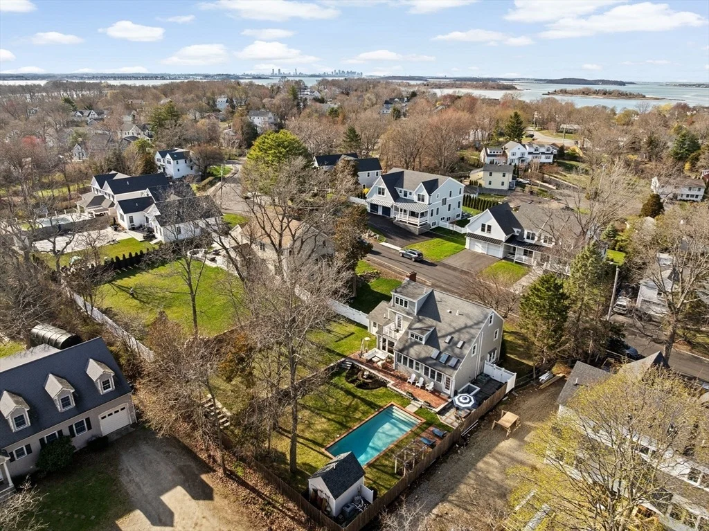 Photo of 10 Wompatuck Rd