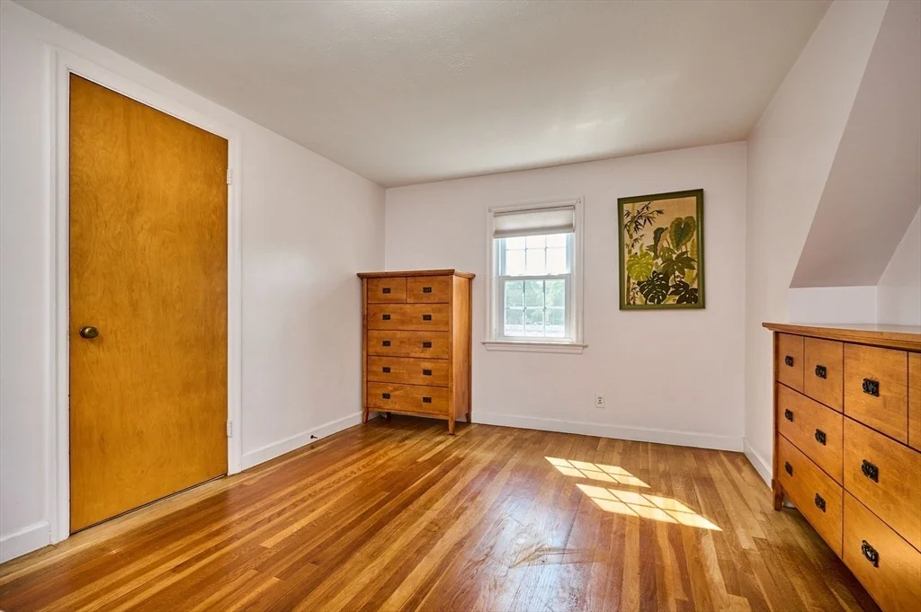 Photo of 14 Sheldon Ave