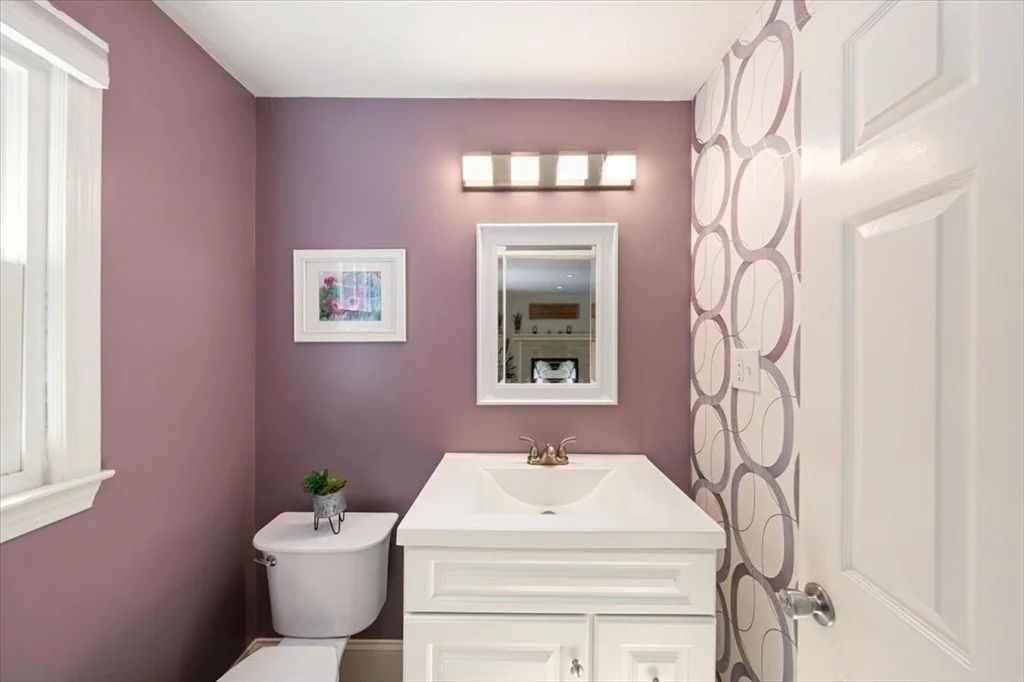 Photo of 9 Running Brook Cir