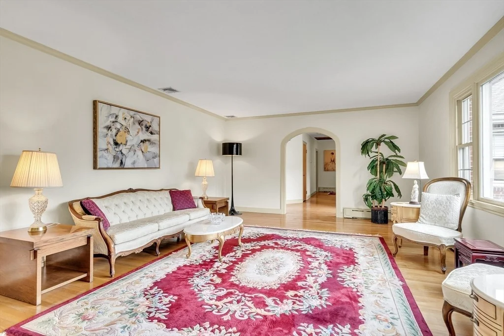 Photo of 6 Oakland Circle