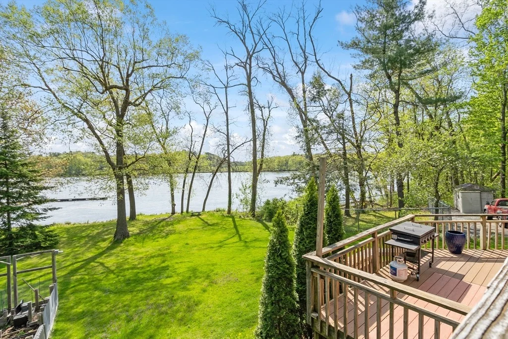 Photo of 21 River Rd