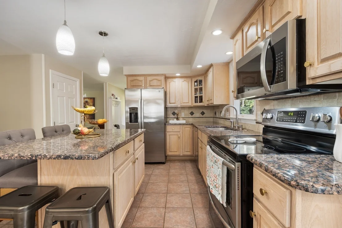 Photo of 1 Laurelwoods Dr