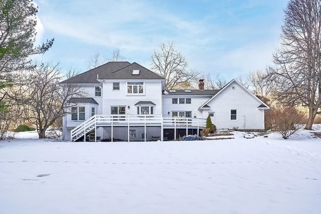 Photo of 7 Meadowbrook Cir