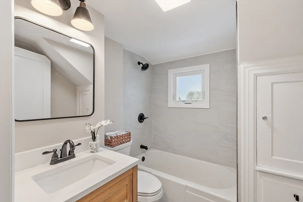 Photo of 130 Beverly Rd