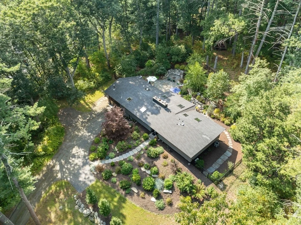 Photo of 127 Commerford Rd
