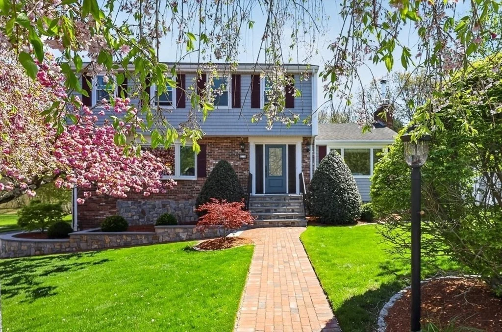 Photo of 111 Barstow Dr