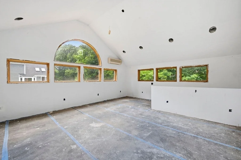 Photo of 4 Juniper Ln
