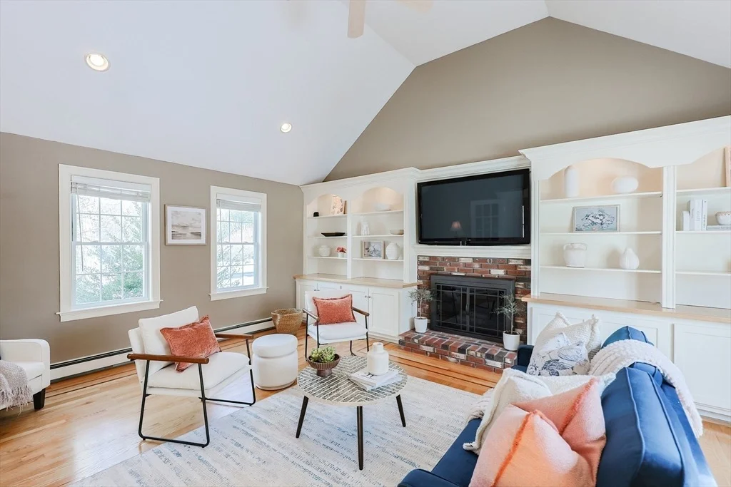 Photo of 8 Empire Dr