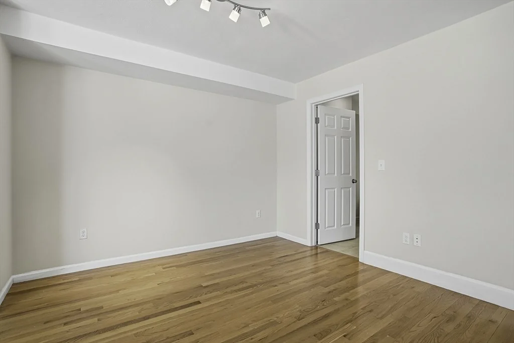 Photo of Unit 4 at 4 John Hancock Dr