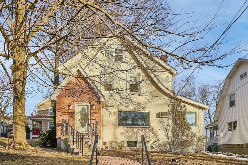 Photo of 87 Common  Street