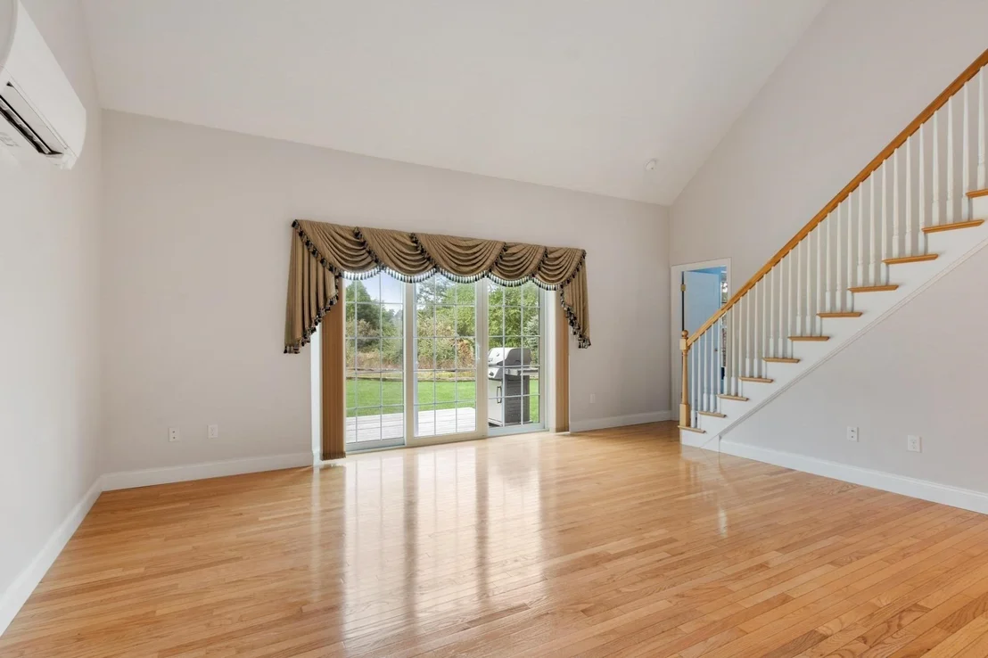Photo of 2 Adams Cir (Devens)