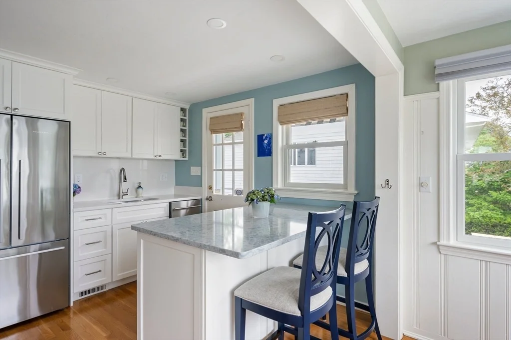 Photo of 22 E