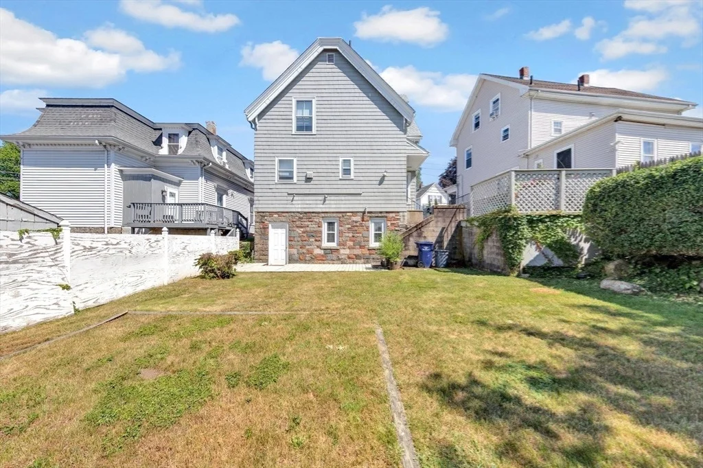 Photo of 337 Maple St