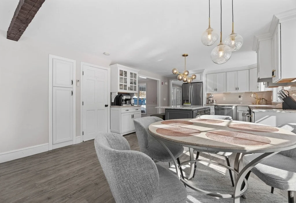 Photo of 935 King St