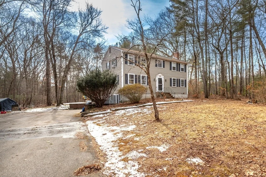 Photo of 13 W Pine Dr
