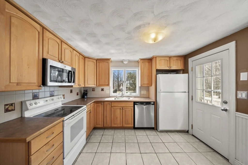 Photo of 10 Hearthstone Dr
