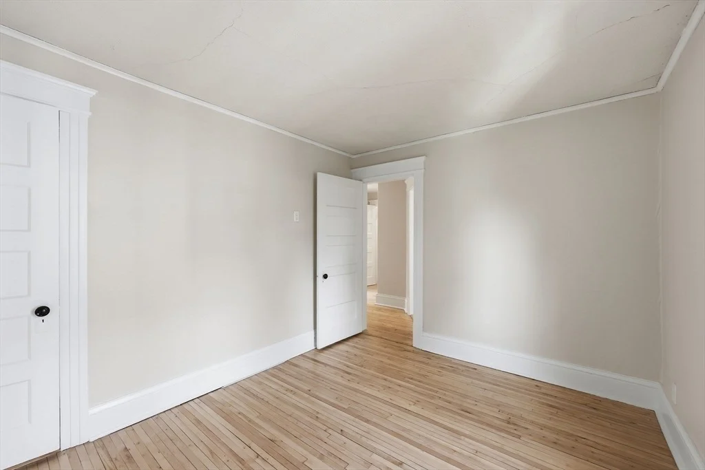 Photo of 32 Allen Ave